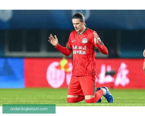 恰尔汗奥卢近期表现稳健，逐渐成为球队中场关键人物